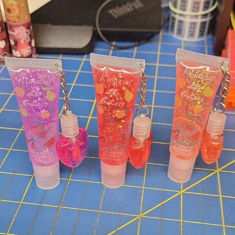 Rimocoo Lip Gloss Set of 3 w Lip Gloss Heart on a Chain 2n1 Each 15ml